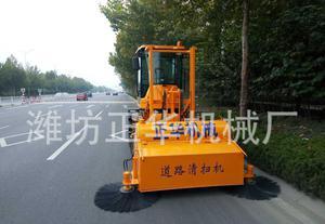 新款环卫机械设备驾驶式道路公路清扫机马路垃圾清扫机山东厂家