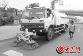 多功能道路清洗车亮相泉城