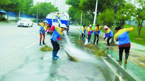 厦门市区主干道每周清洗一次 道路洗出清新容颜(图)