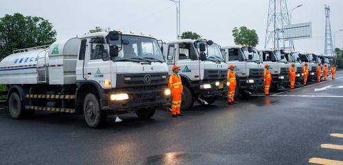 道路清扫保洁中如何用好洒水车?仁仁洁集团环卫精细化用好扫水车