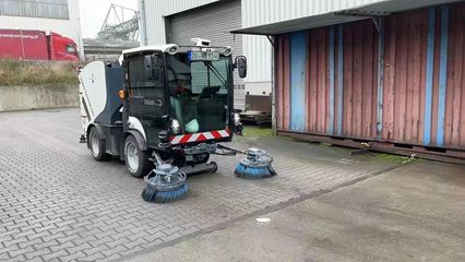 自动驾驶清扫车已进军全球20座城市,松江企业仙途智能一季度营收创新高