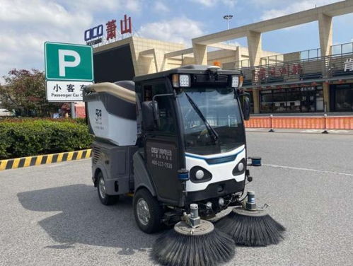 深兰产品图谱 自动驾驶 贴边清扫 自动倾倒垃圾,熊猫扫路王让城市保洁 永不疲劳