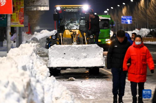 直击内蒙古东部雪情 冰雪封路下的垃圾清运挑战