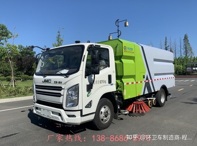 辽宁清洁扫路车 高速道路与河道保洁的现代化解决方案