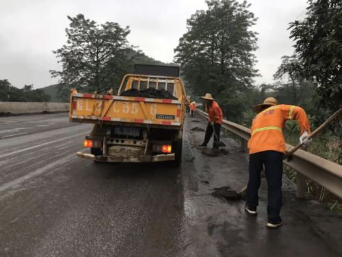 惠民为民 垃圾清运的智慧与温度