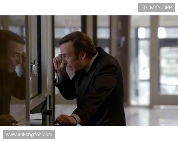 风骚律师豆瓣评分突破9分深度解析剧中人物成长与剧情发展背后的精妙布局 风骚律师豆瓣评分突破9分深度解析剧中人物成长与剧情发展背后的精妙布局