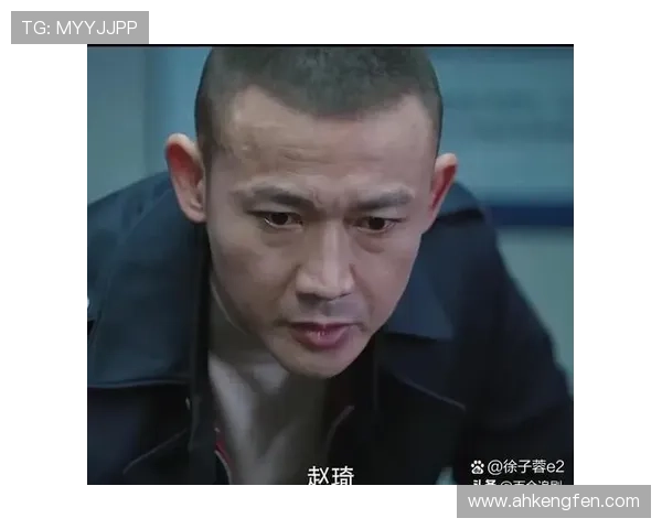 这部剧有3条隐藏线索,我看完蜜桃时代才懂,太绝了! 这部剧有3条隐藏线索,我看完蜜桃时代才懂,太绝了!